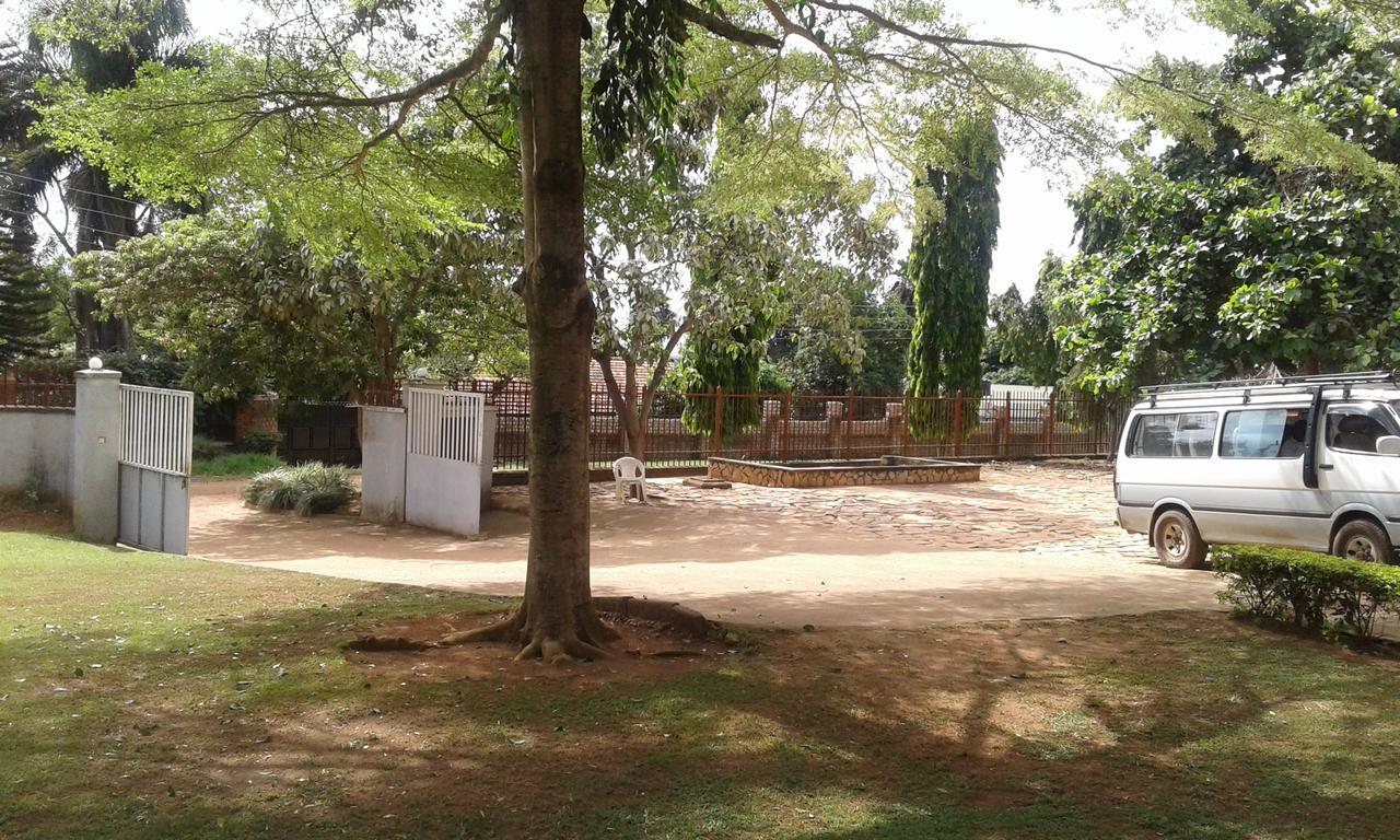 Skyway Hotel Entebbe Bagian luar foto